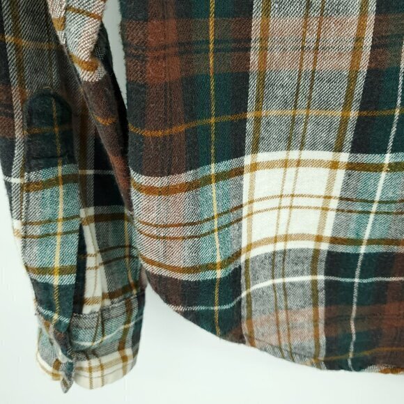 VTG L.L. Bean 100% Cotton Plaid Flannel Button Shirt S/M Cream/Green/Brown - Picture 14 of 16